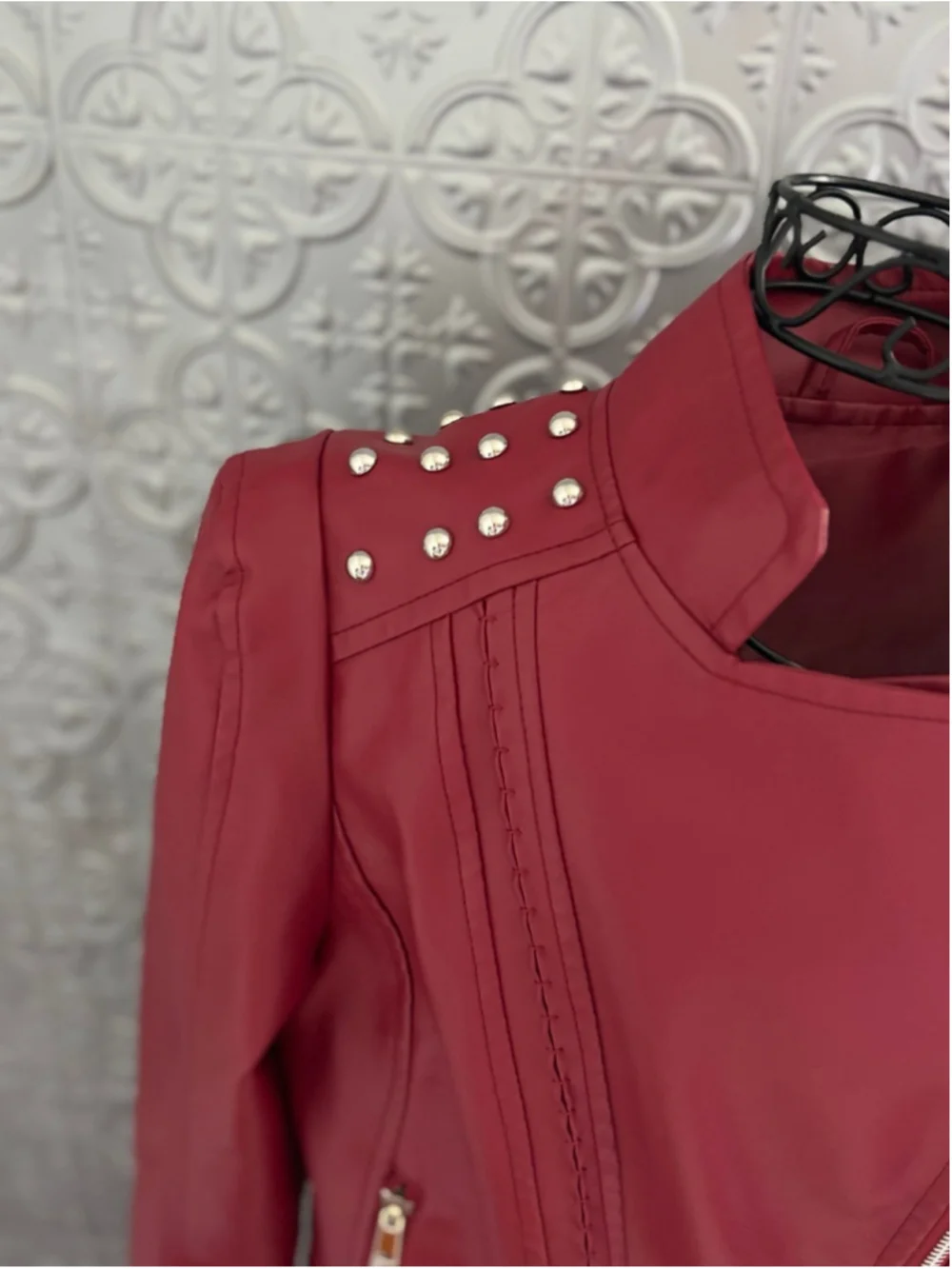 Boutique silver cooored
